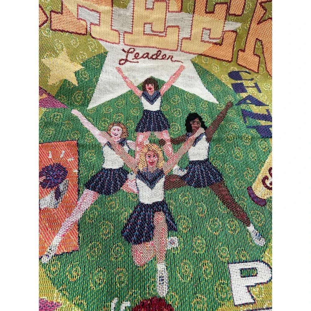 woven cheer‎ quilt/throw
